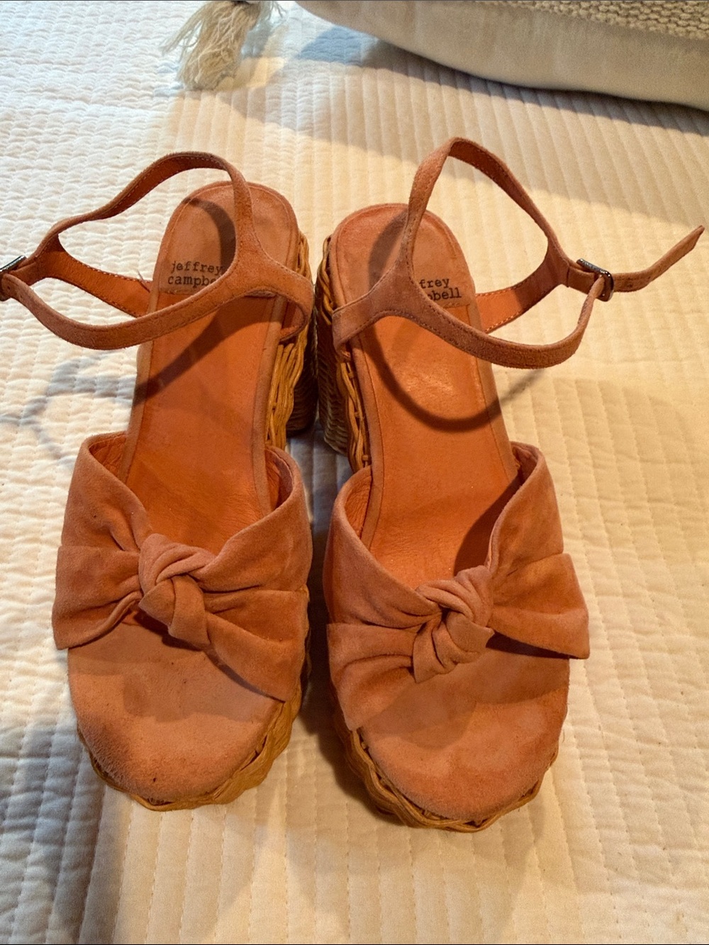 Jeffrey Campbell Peach Suede Knotted Wedge Sandals size 7